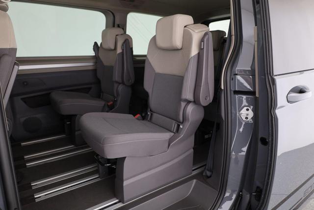Volkswagen T7 Multivan Life lang TDI DSG Life, 7-Sitzer, AHK, IQ.Light, AreaView, 18-Zoll, Edition 