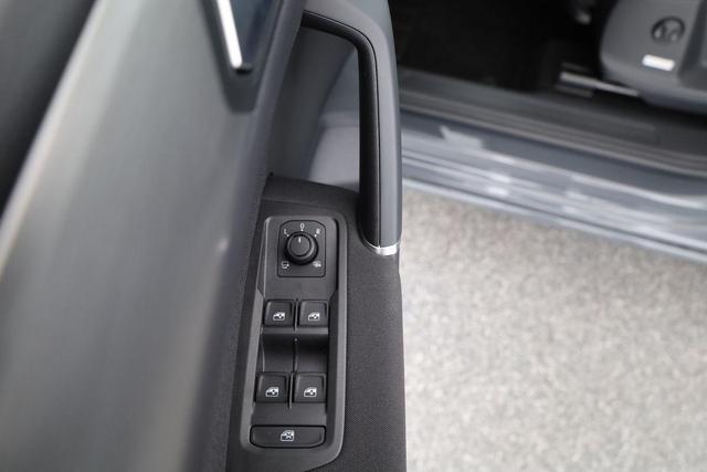 Volkswagen Touran Comfortline BMT/Start-Stopp 1.5 TSI DSG Comfortline, easyOpen, Navi, Side, LED, Winter 