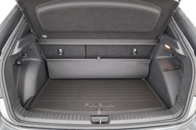 Skoda Fabia Monte Carlo 1.5 TSI DSG Carlo, Kamera, 17-Zoll, SmartLink, Ladeboden 