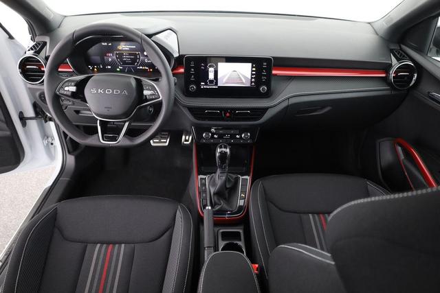 Skoda Fabia Monte Carlo 1.5 TSI DSG Carlo, Kamera, 17-Zoll, SmartLink, Ladeboden 