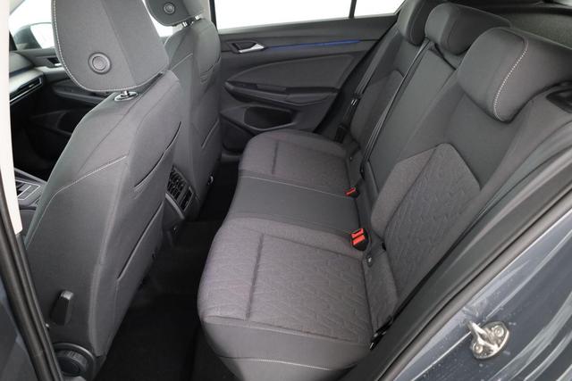 Volkswagen Golf 1.5 TSI 85 kW VIII Life, Kamera, Ready2, Winterpaket, 3-J Garantie 
