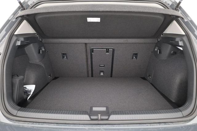 Volkswagen Golf 1.5 TSI 85 kW VIII Life, Kamera, Ready2, Winterpaket, 3-J Garantie 