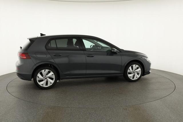 Volkswagen Golf 1.5 TSI 85 kW VIII Life, Kamera, Ready2, Winterpaket, 3-J Garantie 