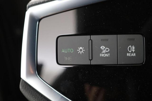 Audi Q3 Sportback 40 TDI quattro S line qu S-LINE, AHK, 19-Zoll, Optik schwarz, Navi, Kamera, el. Klappe 