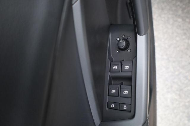 Audi Q3 Sportback 40 TDI quattro S line qu S-LINE, AHK, 19-Zoll, Optik schwarz, Navi, Kamera, el. Klappe 