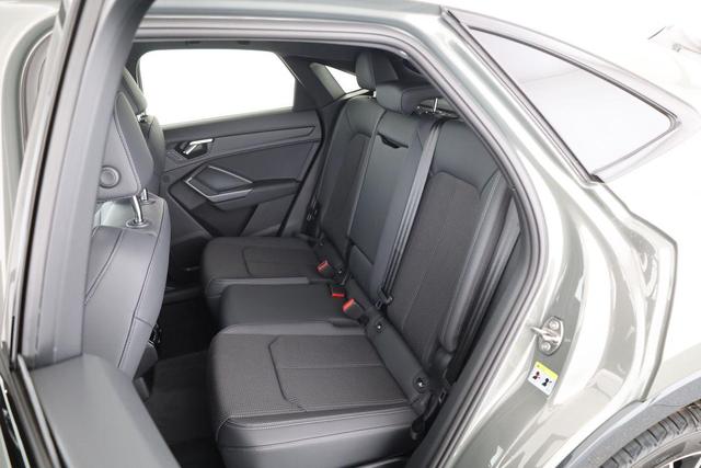 Audi Q3 Sportback 40 TDI quattro S line qu S-LINE, AHK, 19-Zoll, Optik schwarz, Navi, Kamera, el. Klappe 