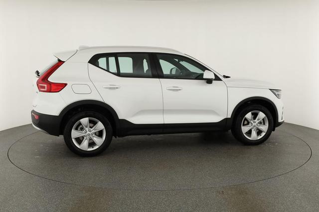 Volvo XC40 Core 2WD B3 Mild-Hybrid Core, AHK, Navi, LED, Winter, Kamera, el. Klappe 