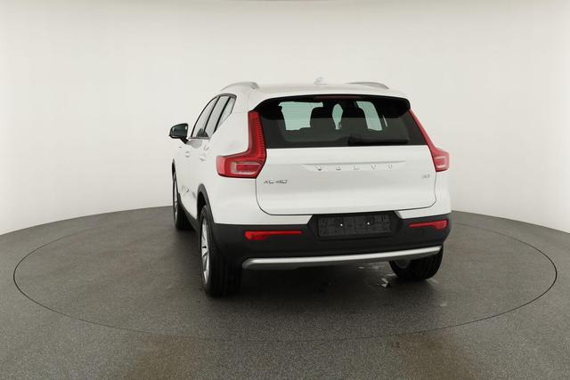 Volvo XC40 Core 2WD B3 Mild-Hybrid Core, AHK, Navi, LED, Winter, Kamera, el. Klappe 
