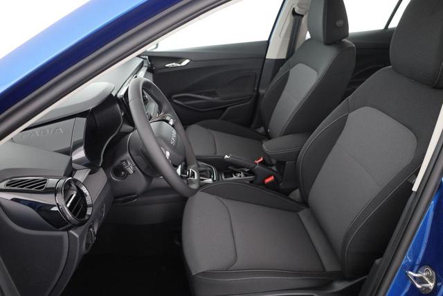 Skoda Fabia Selection 1.0 MPI 130 Jahre, Kamera, Winter, 15-Zoll, Park, 5-J Garantie 