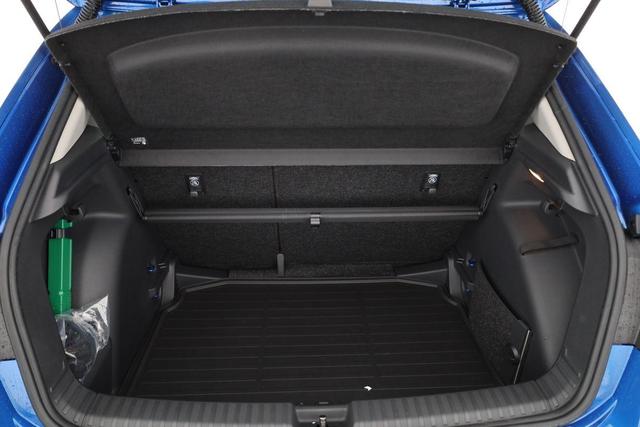 Skoda Fabia Selection 1.0 MPI 130 Jahre, Kamera, Winter, 15-Zoll, Park, 5-J Garantie 