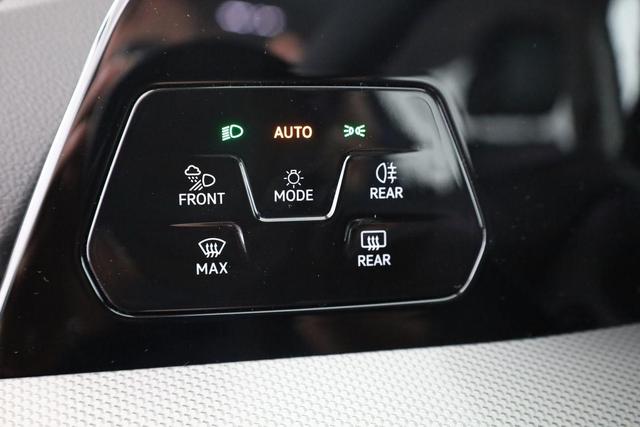 Volkswagen Golf 1.5 TSI eHybrid 150 kW Edition 50 VIII Style, AHK, Navi, Kamera, Side, LED-Plus 