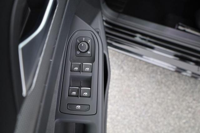 Volkswagen Golf 1.5 TSI eHybrid 150 kW Edition 50 VIII Style, AHK, Navi, Kamera, Side, LED-Plus 
