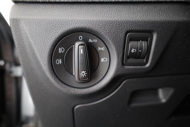 Skoda Kamiq 1.0 TSI 130 Jahre, Kamera, Winter, 16-Zoll, sofort 
