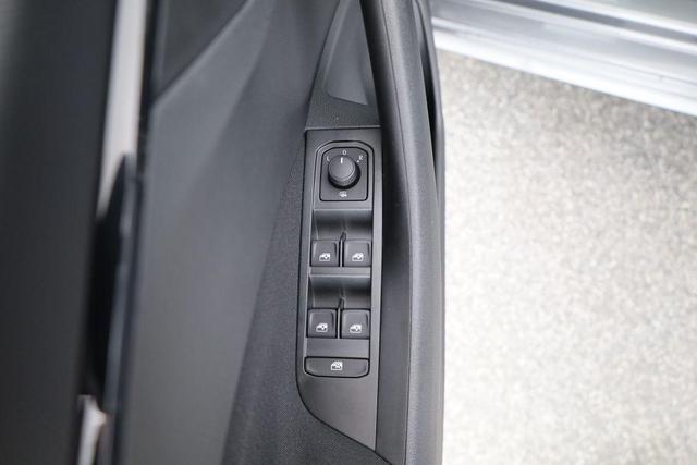 Skoda Kamiq 1.0 TSI 130 Jahre, Kamera, Winter, 16-Zoll, sofort 