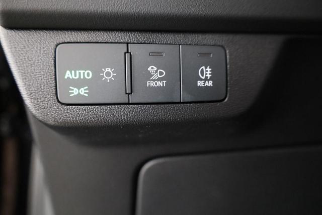 Audi Q4 e-tron 45 basis quattro S-LINE, Pano, AHK, 20-Zoll, Matrix, Optikpaket schwarz 
