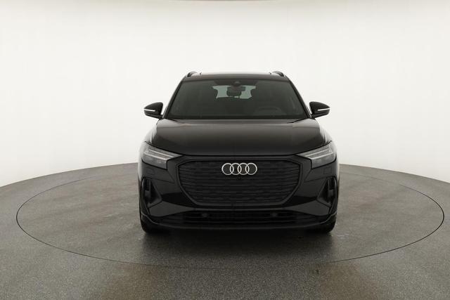 Audi Q4 e-tron 45 basis quattro S-LINE, Pano, AHK, 20-Zoll, Matrix, Optikpaket schwarz 