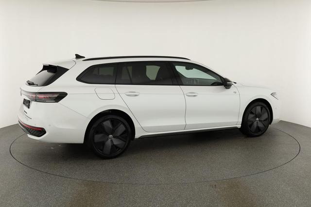 Volkswagen Passat Variant 1.5 TSI eHybrid 200 kW R-Line Black, Pano, AHK, AreaView, 19-Zoll 
