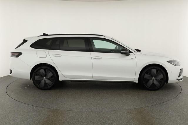 Volkswagen Passat Variant 1.5 TSI eHybrid 200 kW R-Line Black, Pano, AHK, AreaView, 19-Zoll 