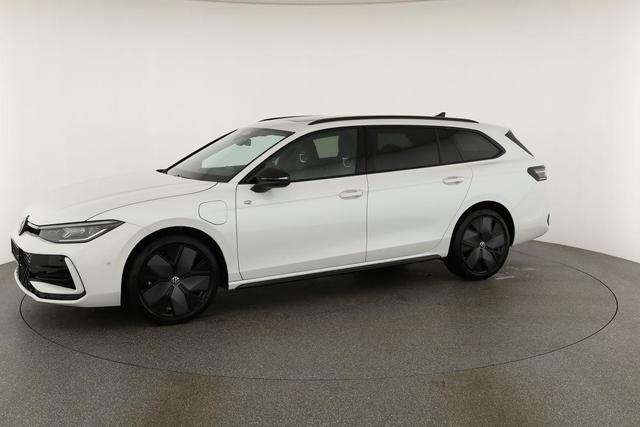 Volkswagen Passat Variant 1.5 TSI eHybrid 200 kW R-Line Black, Pano, AHK, AreaView, 19-Zoll 