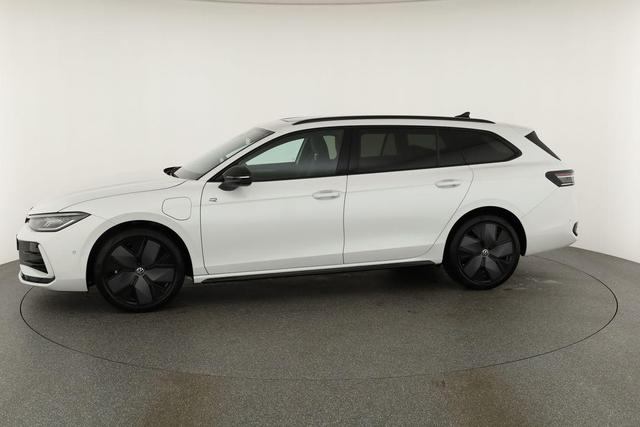 Volkswagen Passat Variant 1.5 TSI eHybrid 200 kW R-Line Black, Pano, AHK, AreaView, 19-Zoll 