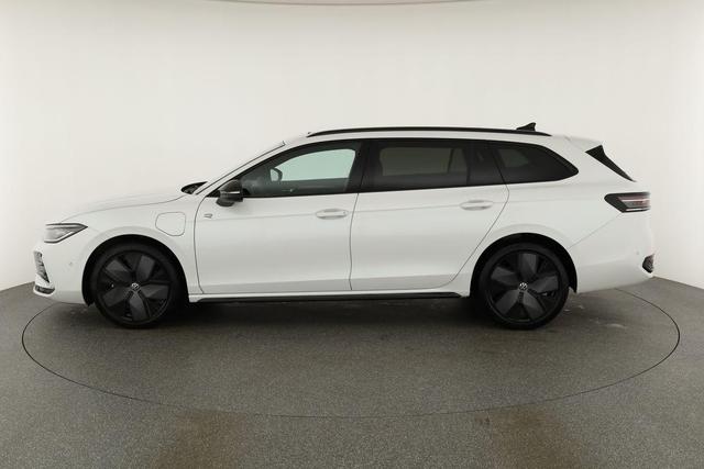 Volkswagen Passat Variant 1.5 TSI eHybrid 200 kW R-Line Black, Pano, AHK, AreaView, 19-Zoll 