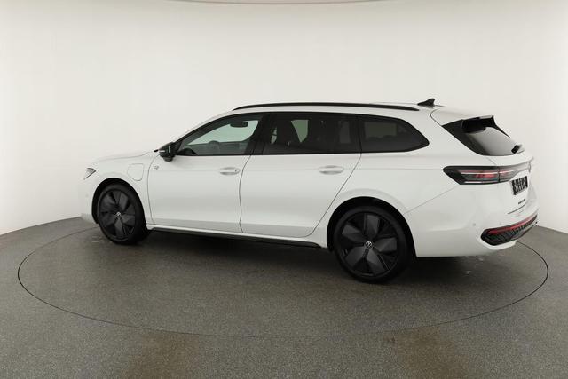Volkswagen Passat Variant 1.5 TSI eHybrid 200 kW R-Line Black, Pano, AHK, AreaView, 19-Zoll 