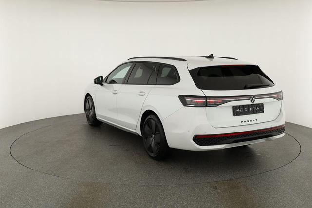 Volkswagen Passat Variant 1.5 TSI eHybrid 200 kW R-Line Black, Pano, AHK, AreaView, 19-Zoll 