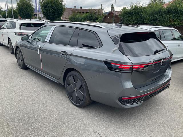 Volkswagen Passat Variant 1.5 TSI eHybrid 200 kW R-Line Black, Pano, AHK, AreaView, 19-Zoll 