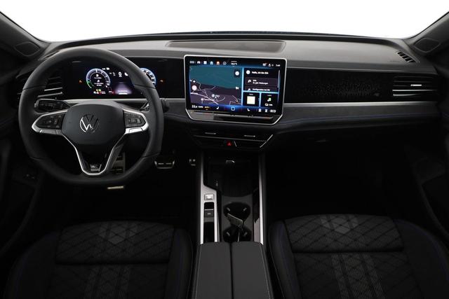 Volkswagen Passat Variant 1.5 TSI eHybrid 200 kW R-Line Black, Pano, AHK, AreaView, 19-Zoll 