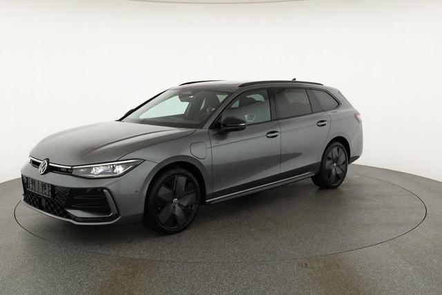 Volkswagen Passat Variant 1.5 TSI eHybrid 200 kW R-Line Black, Pano, AHK, AreaView, 19-Zoll 