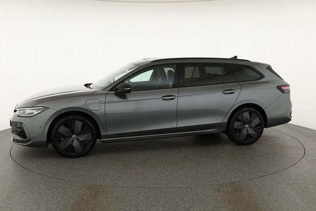 Volkswagen Passat Variant 1.5 TSI eHybrid 200 kW R-Line Black, Pano, AHK, AreaView, 19-Zoll 