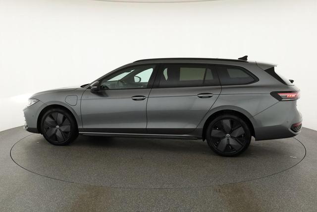 Volkswagen Passat Variant 1.5 TSI eHybrid 200 kW R-Line Black, Pano, AHK, AreaView, 19-Zoll 