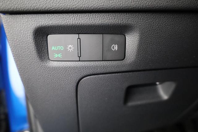 Skoda Octavia Combi 2.0 TDI 110 kW Selection DSG Selection, AHK, ACC, Kamera, 4-J Garantie 