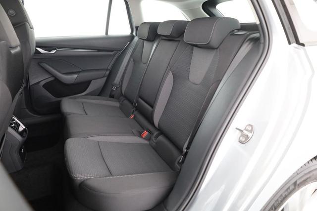 Skoda Octavia Combi 2.0 TDI 110 kW Selection DSG Selection, AHK, ACC, Kamera, 4-J Garantie 