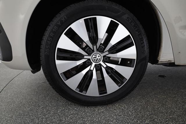 Volkswagen Multivan 6.1 Highline 4MOTION T6.1 TDI DSG 4M Highline, AHK, Standheizung, Assistenz 