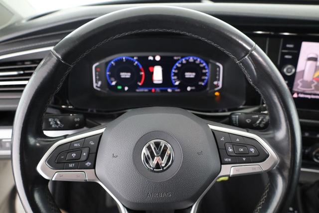 Volkswagen Multivan 6.1 Highline 4MOTION T6.1 TDI DSG 4M Highline, AHK, Standheizung, Assistenz 