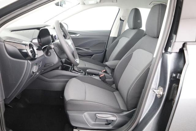 Skoda Fabia Selection 1.0 MPI 130 Jahre, Kamera, Winter, 15-Zoll, Park 