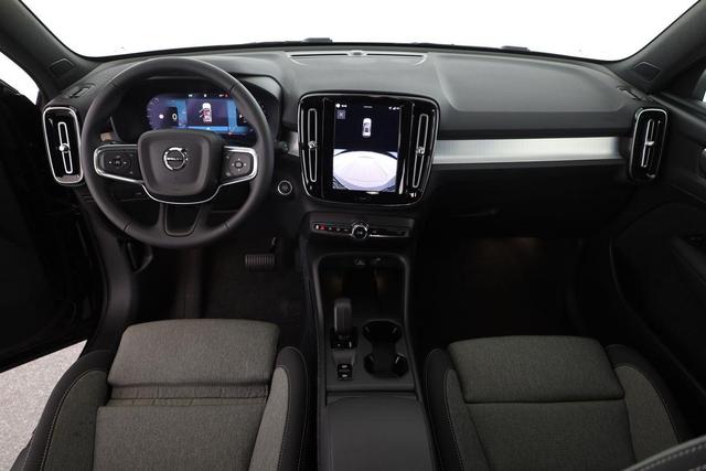 Volvo XC40 Core 2WD B3 Mild-Hybrid Core, AHK, Navi, LED, Winter, Kamera, el. Klappe 