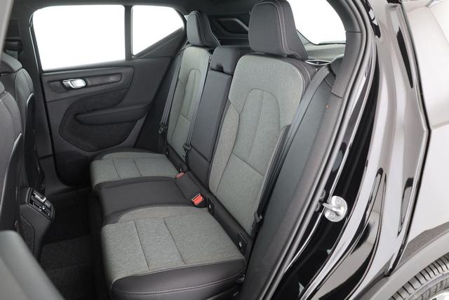 Volvo XC40 Core 2WD B3 Mild-Hybrid Core, AHK, Navi, LED, Winter, Kamera, el. Klappe 