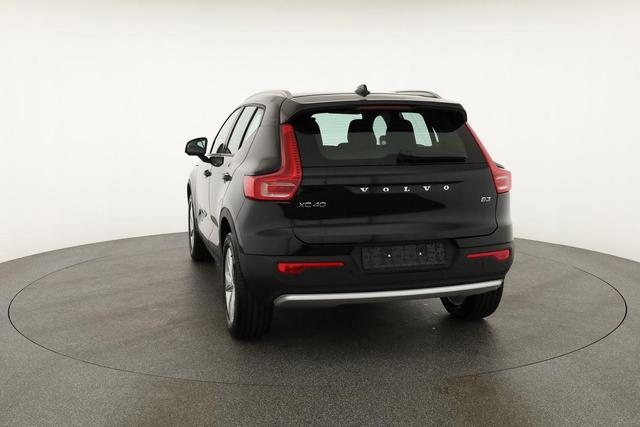 Volvo XC40 Core 2WD B3 Mild-Hybrid Core, AHK, Navi, LED, Winter, Kamera, el. Klappe 