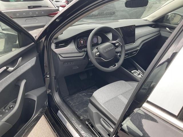 Skoda Octavia Combi - 1.5 TSI mHEV 110 kW Selection DSG Selection, Matrix, Navi, Kamera, 18-Zoll, Teilleder