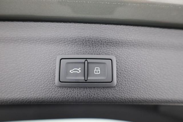 Audi Q3 40 TFSI quattro advanced advanced, AHK, 19-Zoll, Navi, el. Klappe, MMIplus, 4-J. Garantie 