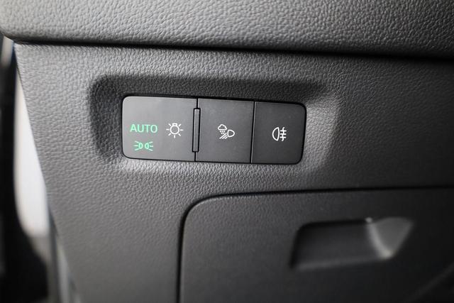 Skoda Octavia Combi 1.5 TSI mHEV 110 kW Selection DSG Selection, Matrix, Navi, Kamera, 18-Zoll, Teilleder 