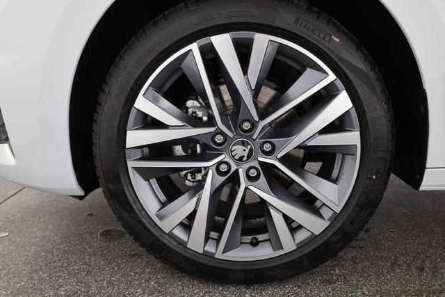 Skoda Octavia Combi 1.5 TSI mHEV 110 kW Selection DSG Selection, Matrix, Navi, Kamera, Teilleder 