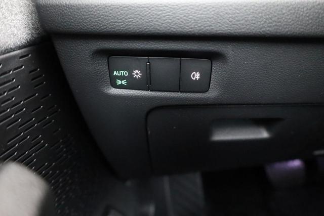 Skoda Octavia Combi 1.5 TSI mHEV 110 kW Selection DSG Selection, Side, Navi, Kamera, Teilleder 