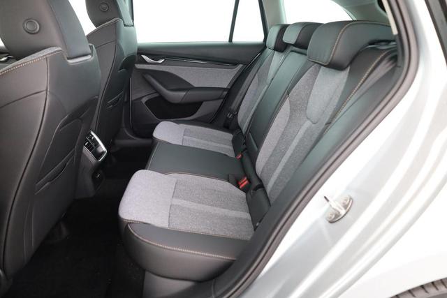 Skoda Octavia Combi 1.5 TSI mHEV 110 kW Selection DSG Selection, Side, Navi, Kamera, Teilleder 
