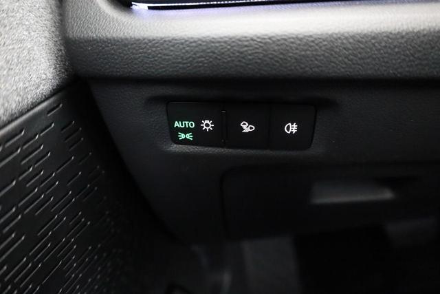 Skoda Octavia Combi 1.5 TSI mHEV 110 kW Selection DSG Selection, Matrix, Navi, Area, HuD, AHK, 19-Zoll, 