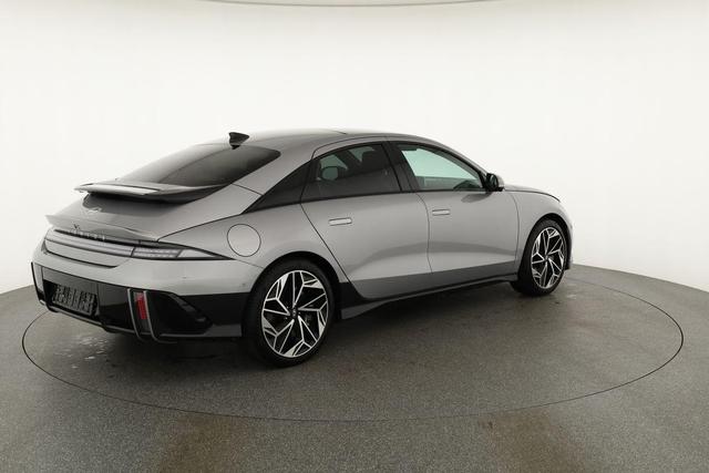Hyundai IONIQ 6 77,4kWh 4WD Uniq, BOSE, Pano, Wärmepumpe, 20-Zoll 