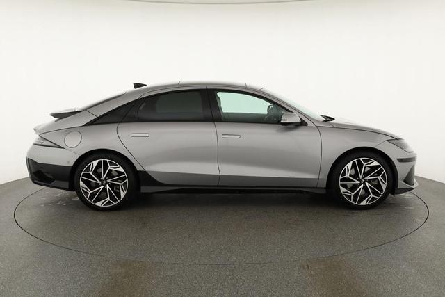 Hyundai IONIQ 6 77,4kWh 4WD Uniq, BOSE, Pano, Wärmepumpe, 20-Zoll 