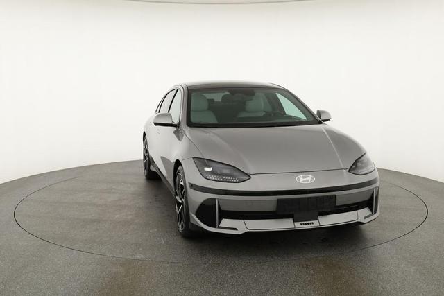 Hyundai IONIQ 6 77,4kWh 4WD Uniq, BOSE, Pano, Wärmepumpe, 20-Zoll 